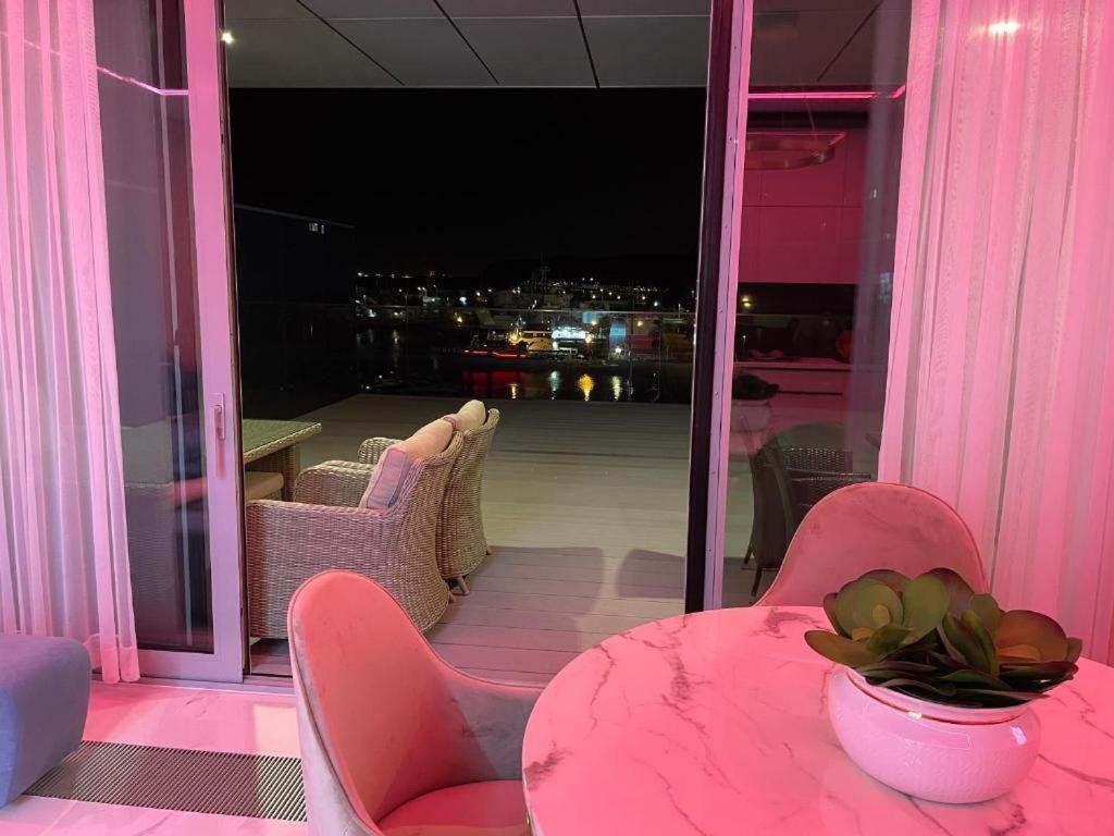 Apartament Faltom 26 Yacht Park Z Tarasem غدينيا المظهر الخارجي الصورة