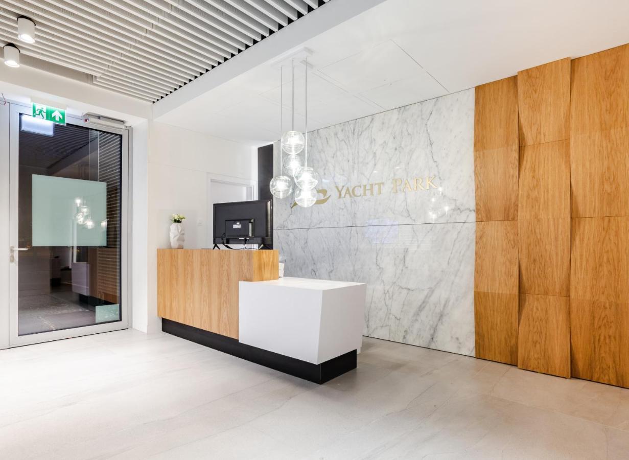 Apartament Faltom 26 Yacht Park Z Tarasem غدينيا المظهر الخارجي الصورة