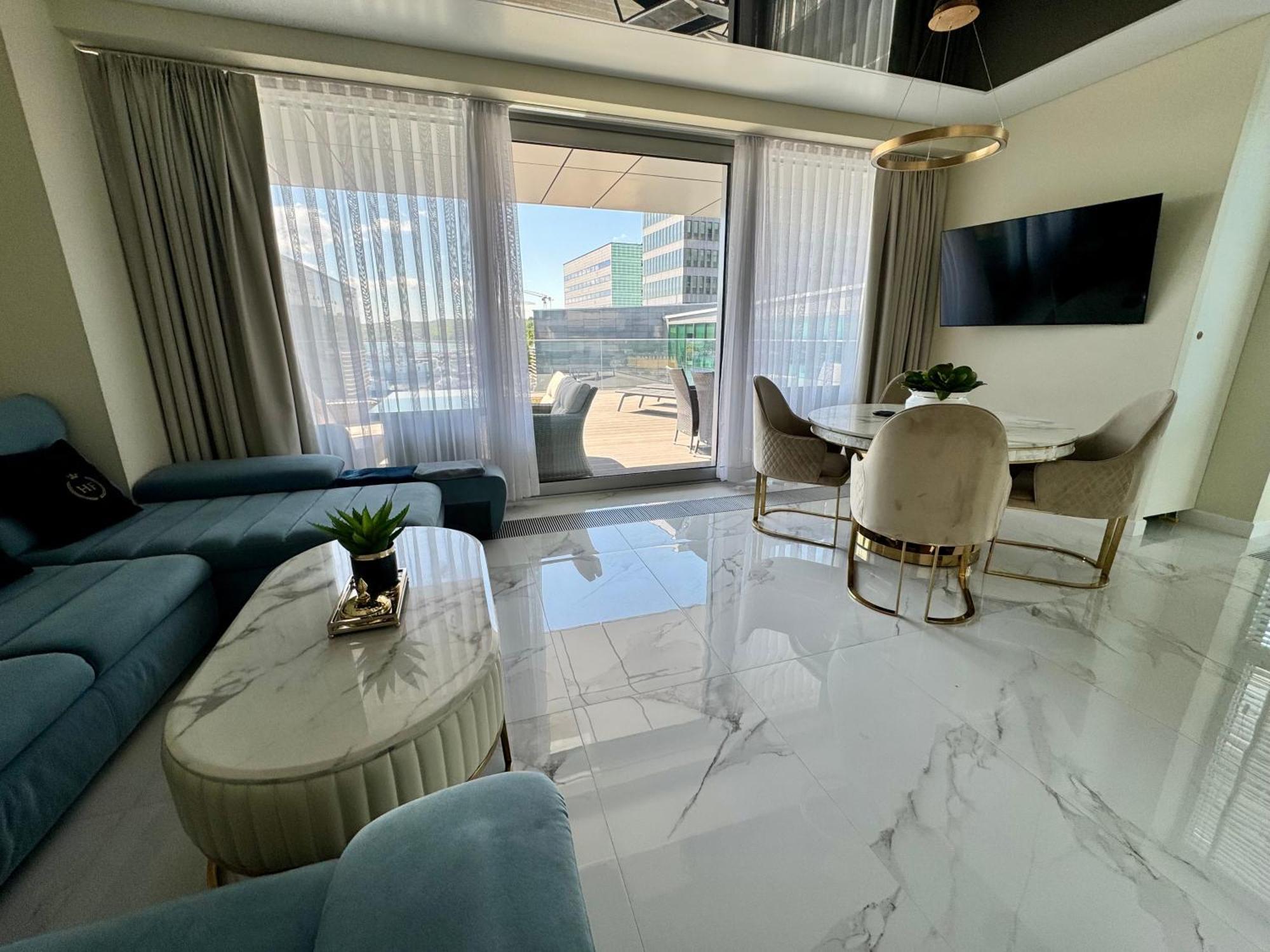Apartament Faltom 26 Yacht Park Z Tarasem غدينيا المظهر الخارجي الصورة